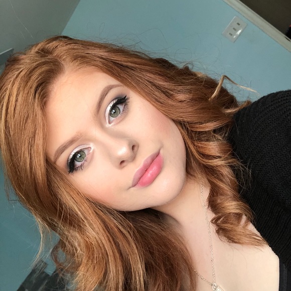 Meet your Posher, Krissy - Picture 3 of 4